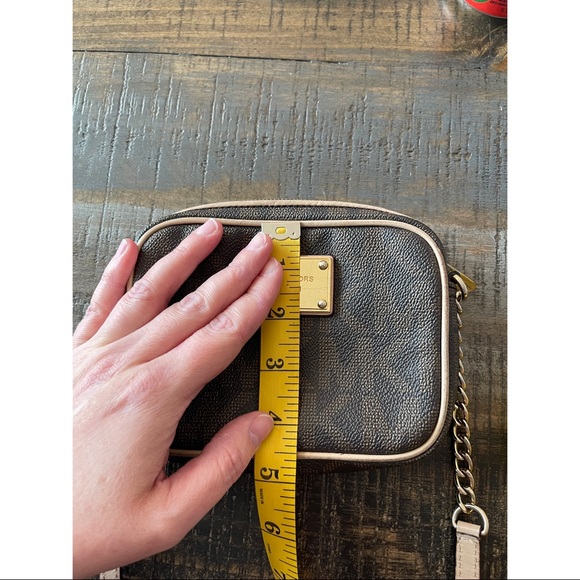 Michael Kors crossbody bag - Picture 8 of 9